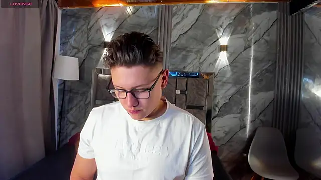 Manson and Zoe online show from 06/14/26, 11:34