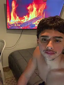 Snapshot of Samore_ chatting on 02/13/26, 05:36 Samore online show from 02/13/26, 05:36