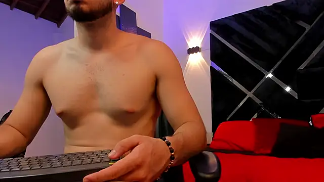Logan Wolf-js online show from 04/12/26, 10:37