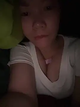 Snapshot of DoliceGirl2k chatting on 02/07/26, 03:27 DoliceGirl2k online show from 02/07/26, 03:27