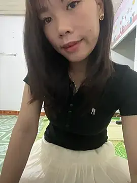DoliceGirl2k online show from 04/23/26, 12:51