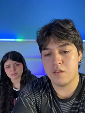 Snapshot of EmilyAndAndrew chatting on 02/13/26, 03:24 EmilyAndAndrew online show from 02/13/26, 03:24