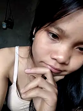 Snapshot of camtu00 chatting on 03/03/26, 01:56 camtu00 online show from 03/03/26, 01:56