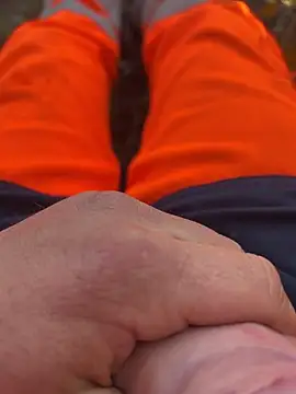 Snapshot of enormebitedu31 chatting on 03/02/26, 12:01 enormebitedu31 online show from 03/02/26, 12:01