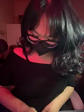 Snapshot of HaleyKin chatting on 03/30/26, 06:42 HaleyKin online show from 03/30/26, 06:42