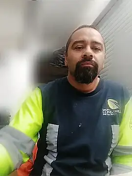 Snapshot of OMARMEX1 chatting on 04/07/26, 04:07 OMARMEX1 online show from 04/07/26, 04:07