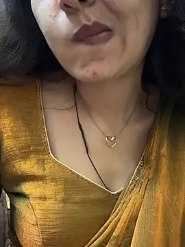 raavigirl online show from 07/30/26, 04:55
