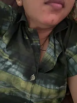 raavigirl online show from 08/02/26, 07:29