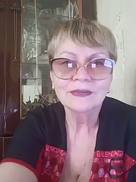 SophieBurns online show from 06/12/26, 10:47