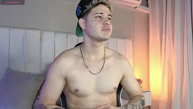 Snapshot of rayan_linxx chatting on 02/10/26, 07:18 rayan linxx online show from 02/10/26, 07:18