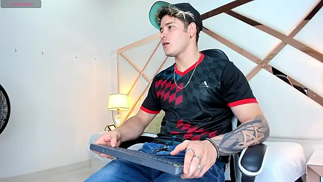 Snapshot of rayan_linxx chatting on 03/07/26, 07:00 rayan linxx online show from 03/07/26, 07:00