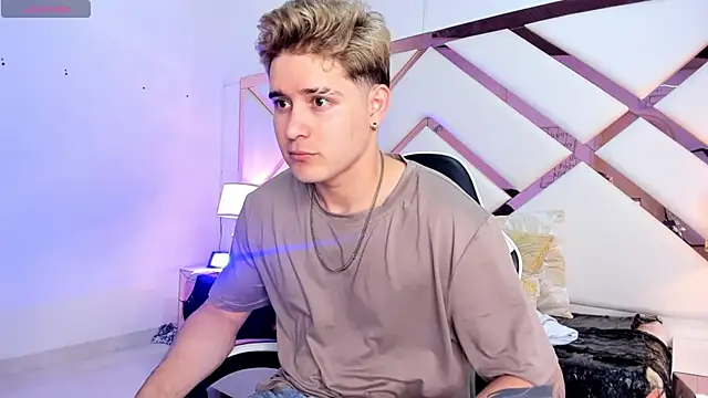 Snapshot of rayan_linxx chatting on 03/12/26, 07:20 rayan linxx online show from 03/12/26, 07:20