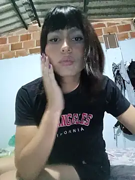 lucyscay  online show from 05/24/26, 10:15