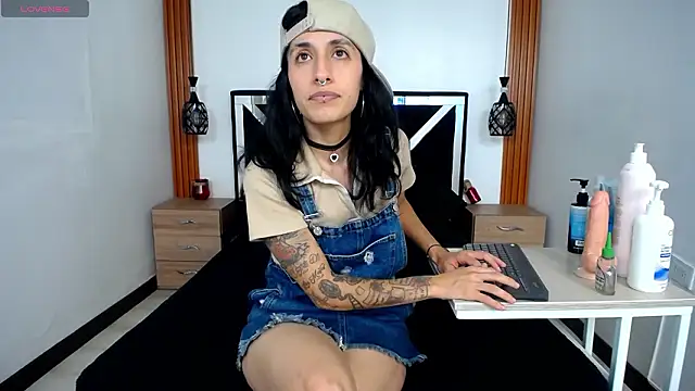 Snapshot of FRANCESCA_LOVE_ chatting on 03/12/26, 07:31 FRANCESCA LOVE online show from 03/12/26, 07:31