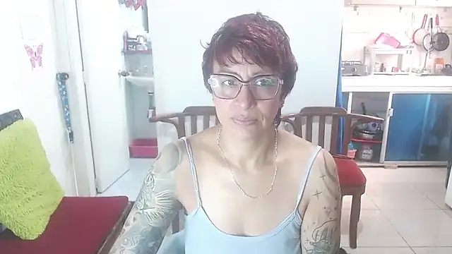 Snapshot of Charlotte_gray_ chatting on 04/18/26, 03:16 Charlotte gray online show from 04/18/26, 03:16