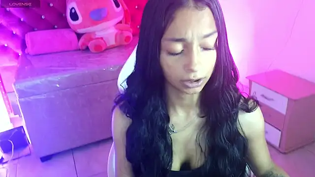 Snapshot of aylannyy_m chatting on 05/16/26, 12:18 aylannyy m online show from 05/16/26, 12:18