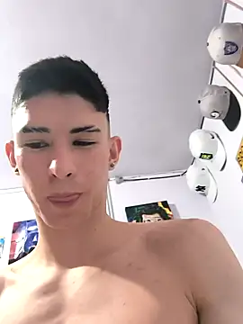 Snapshot of Camilow_w chatting on 03/12/26, 10:16 Camilow w online show from 03/12/26, 10:16