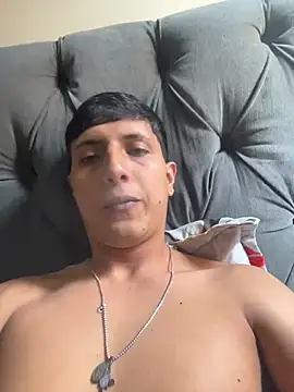 Snapshot of jaysimons11 chatting on 03/21/26, 08:01 jaysimons11 online show from 03/21/26, 08:01