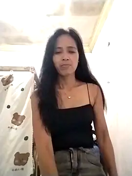 Snapshot of sweet_maxine44 chatting on 04/05/26, 12:02 sweet maxine44 online show from 04/05/26, 12:02