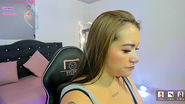 LUNAKITTY TAY online show from 04/25/26, 11:35