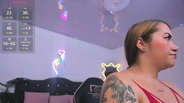 LUNAKITTY TAY online show from 06/20/26, 11:35