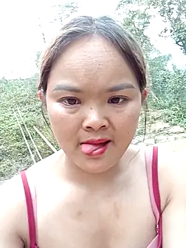 Snapshot of Luminana chatting on 03/02/26, 05:19 Luminana online show from 03/02/26, 05:19