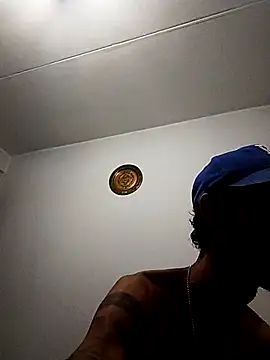 Swicth love online show from 04/25/26, 02:36