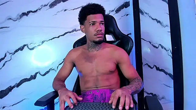 Nehemiaa boy online show from 04/27/26, 12:47