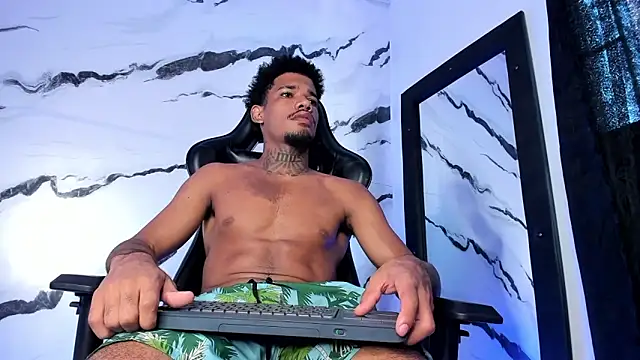 Nehemiaa boy online show from 05/05/26, 01:30