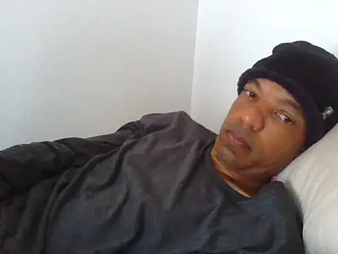 Snapshot of lavelle26 chatting on 02/14/26, 06:43 lavelle26 online show from 02/14/26, 06:43