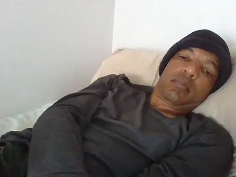 Snapshot of lavelle26 chatting on 02/15/26, 07:51 lavelle26 online show from 02/15/26, 07:51