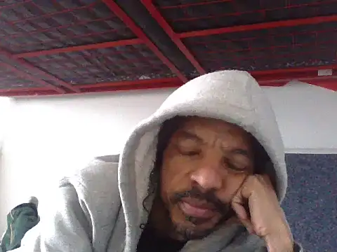 Snapshot of lavelle26 chatting on 03/15/26, 09:48 lavelle26 online show from 03/15/26, 09:48