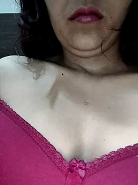 Snapshot of Moody-girl1 chatting on 02/18/26, 06:48 Moody-girl1 online show from 02/18/26, 06:48