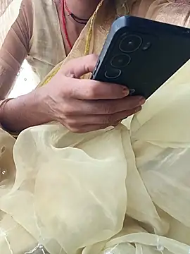 Komal4050 online show from 06/18/26, 11:58