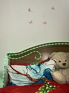 Snapshot of Amber_Sinn chatting on 03/02/26, 07:32 Amber Sinn online show from 03/02/26, 07:32