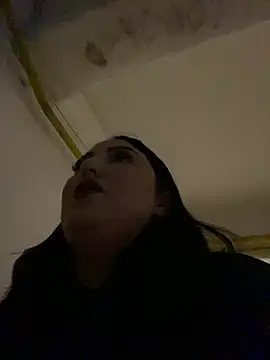 Snapshot of Amber_Sinn chatting on 05/12/26, 01:03 Amber Sinn online show from 05/12/26, 01:03