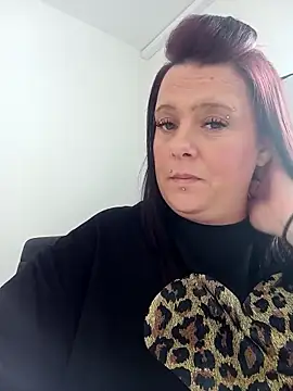 Snapshot of louisa36 chatting on 03/26/26, 04:23 louisa36 online show from 03/26/26, 04:23