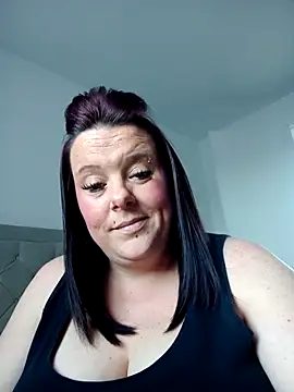 Snapshot of louisa36 chatting on 03/28/26, 05:45 louisa36 online show from 03/28/26, 05:45