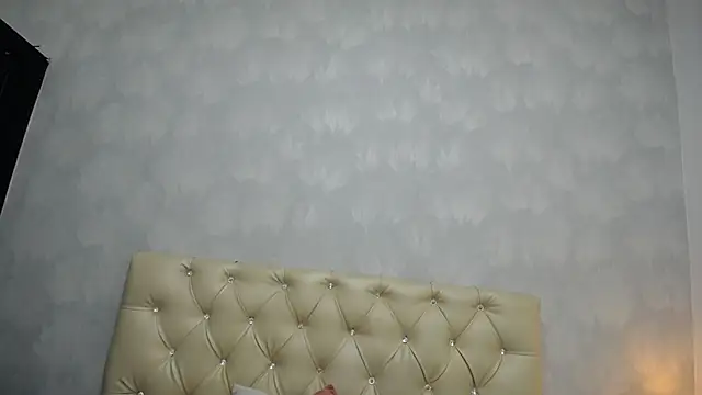 Snapshot of angelica_rober chatting on 02/12/26, 11:27 angelica rober online show from 02/12/26, 11:27