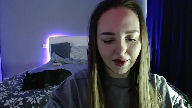 Snapshot of Reyleys chatting on 02/24/26, 09:29 Reyleys online show from 02/24/26, 09:29