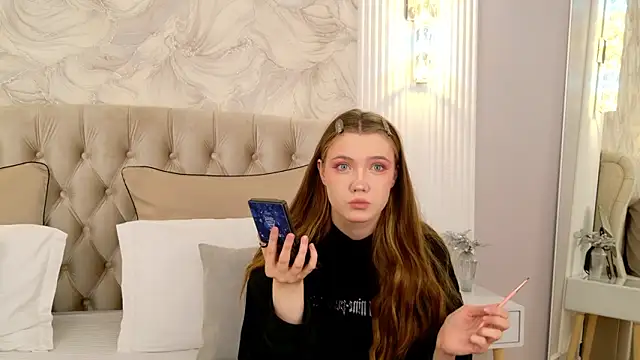 Snapshot of StacyHicks chatting on 03/09/26, 06:12 StacyHicks online show from 03/09/26, 06:12