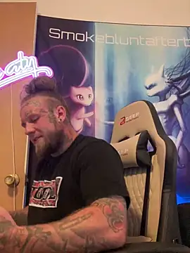 Snapshot of Smokebluntafterblunt chatting on 06/16/26, 02:47 Smokebluntafterblunt online show from 06/16/26, 02:47