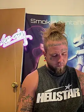 Snapshot of Smokebluntafterblunt chatting on 06/17/26, 02:36 Smokebluntafterblunt online show from 06/17/26, 02:36