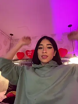 Snapshot of alahia_pink chatting on 03/11/26, 02:39 alahia pink online show from 03/11/26, 02:39