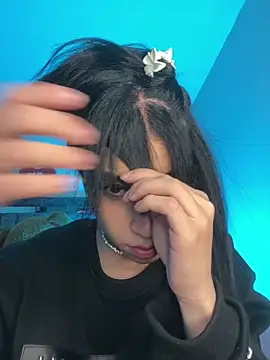 Snapshot of alahia_pink chatting on 03/15/26, 04:40 alahia pink online show from 03/15/26, 04:40