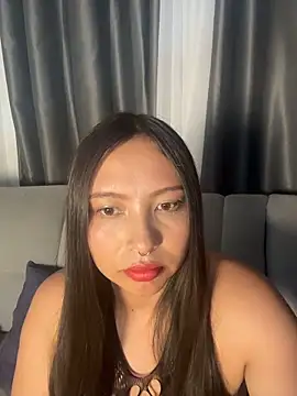 Snapshot of Kim_2026 chatting on 03/22/26, 12:47 Kim 2026 online show from 03/22/26, 12:47