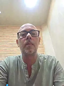 pareja47 online show from 07/22/26, 03:37