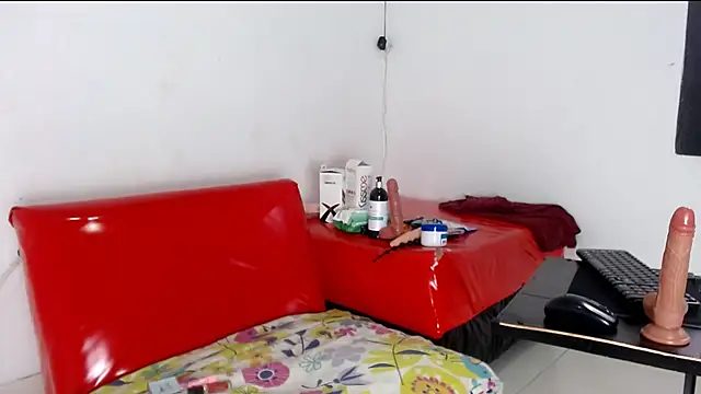 Snapshot of valeryskinnyvagi chatting on 03/27/26, 03:45 valeryskinnyvagi online show from 03/27/26, 03:45