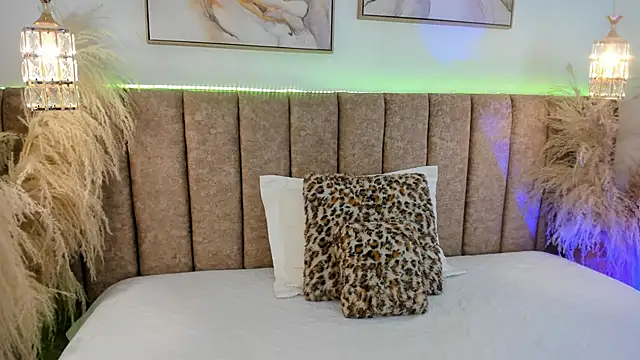 Yaasmin  online show from 02/11/26, 06:57