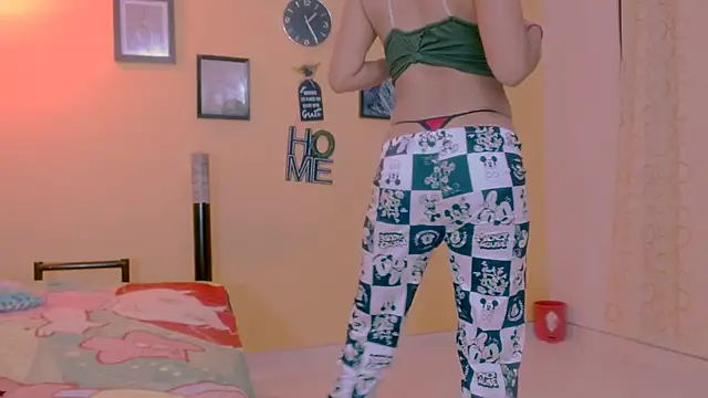 Snapshot of sexiempoderada18 chatting on 03/07/26, 08:00 sexiempoderada18 online show from 03/07/26, 08:00